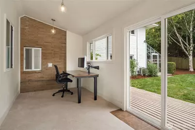 8505 21st Avenue NW, Seattle, WA 98117 - Photo 24