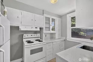 820 S J St, Tacoma, WA 98405 - Photo 16