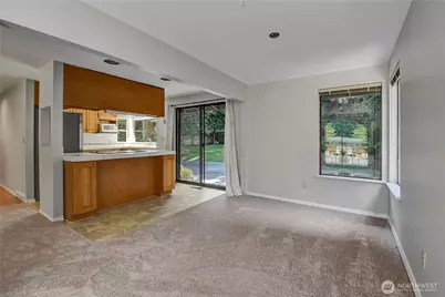 10035 NE 28th Place, Bellevue, WA 98004 - Photo 8