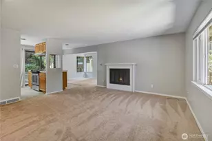 10035 NE 28th Pl, Bellevue, WA 98004 - Photo 2