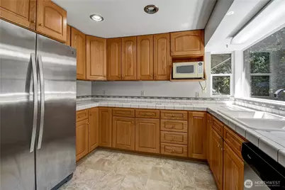 10035 NE 28th Place, Bellevue, WA 98004 - Photo 6