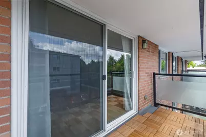 845 NE 125th Street #404, Seattle, WA 98125 - Photo 30