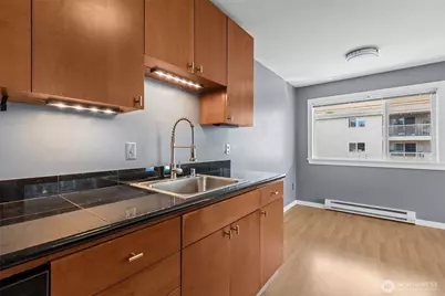 845 NE 125th Street #404, Seattle, WA 98125 - Photo 16
