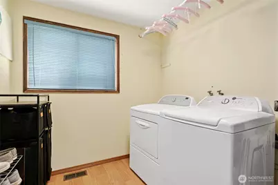 975 Front Street S, Issaquah, WA 98027 - Photo 26