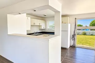 728 S Grand Dr, Moses Lake, WA 98837 - Photo 2