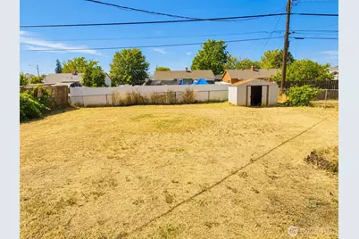 728 S Grand Drive, Moses Lake, WA 98837 - Photo 8