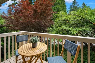 2725 Sahalee Dr W, Sammamish, WA 98074 - Photo 18