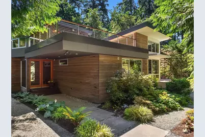 2716 107 Avenue SE, Beaux Arts Village, WA 98004 - Photo 2
