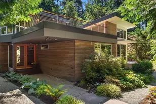 2716 107th Ave SE, Beaux Arts Village, WA 98004 - Photo 2