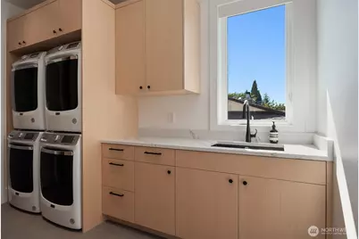 9812 NE 31st Street, Bellevue, WA 98004 - Photo 26