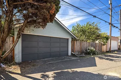 2415 Rucker Ave, Everett, WA 98201 - Photo 36