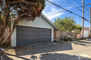 2415 Rucker Ave, Everett, WA 98201 - Photo 36