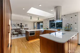 6498 NE Monte Vista Dr, Bainbridge Island, WA 98110 - Photo 10