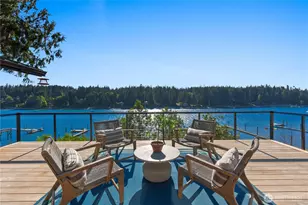 6498 NE Monte Vista Dr, Bainbridge Island, WA 98110 - Photo 1