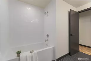6498 NE Monte Vista Dr, Bainbridge Island, WA 98110 - Photo 30