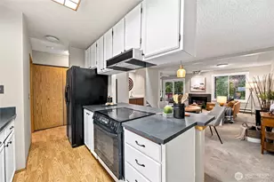 1208 S 216th St, Seattle, WA 98198 - Photo 14