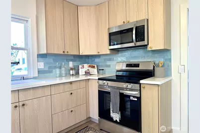 421 Wells Avenue N, Renton, WA 98057 - Photo 14