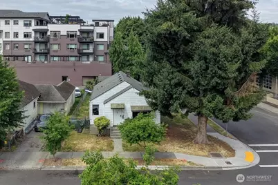 75 Williams Avenue S, Renton, WA 98057 - Photo 1