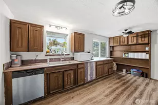 2519 151st St E, Tacoma, WA 98445 - Photo 8