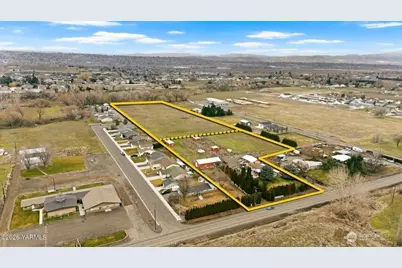 7703 Ahtanum Road, Yakima, WA 98903 - Photo 1