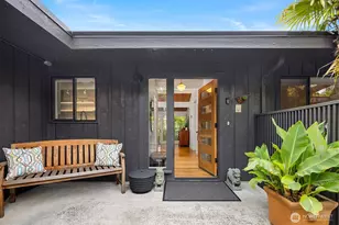 3727 77th Pl SE, Mercer Island, WA 98040 - Photo 1