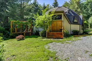 3971 SE Camano Dr, Camano Island, WA 98282 - Photo 2