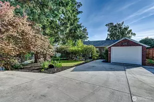10825 Marine View Dr SW, Seattle, WA 98146 - Photo 1