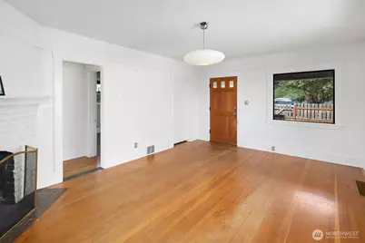 3410 37th Avenue SW, Seattle, WA 98126 - Photo 6