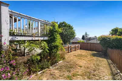 3410 37th Avenue SW, Seattle, WA 98126 - Photo 18