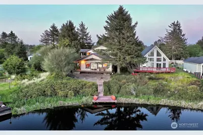 137 N Razor Clam Drive SW, Ocean Shores, WA 98569 - Photo 2