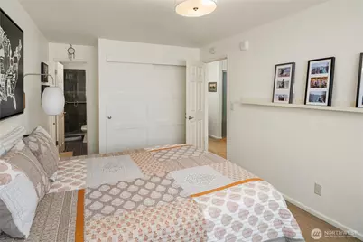 2501 Canterbury Lane E #319, Seattle, WA 98112 - Photo 18