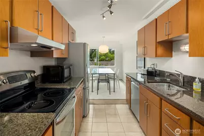 2501 Canterbury Lane E #319, Seattle, WA 98112 - Photo 14