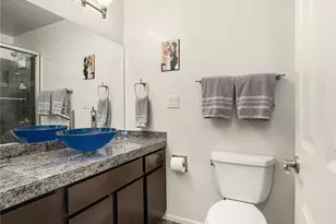 2501 Canterbury Ln E, Seattle, WA 98112 - Photo 16
