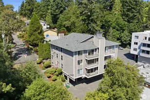 2334 NE 102nd St, Seattle, WA 98125 - Photo 1