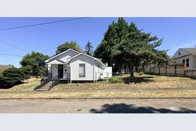 901 Crawford, Kelso, WA 98626 - Photo 2