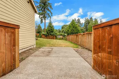 6423 3rd Street Ct E, Fife, WA 98424 - Photo 2