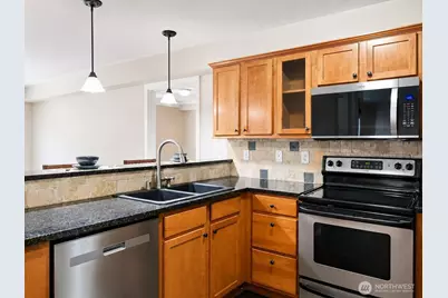 700 32nd Street #A309, Bellingham, WA 98225 - Photo 4