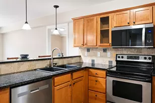 700 32nd St, Bellingham, WA 98225 - Photo 4