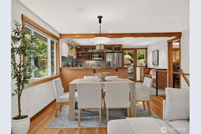 5547 38th Avenue NE, Seattle, WA 98105 - Photo 10