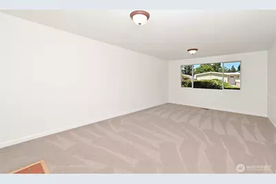 305 NW 198th Street, Shoreline, WA 98177 - Photo 16