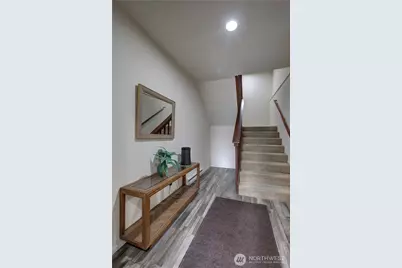 11643 91st Place NE, Kirkland, WA 98034 - Photo 2