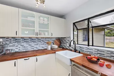 15759 119th Place SE, Renton, WA 98058 - Photo 12