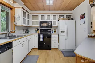 3200 SE 20th Ct, Renton, WA 98058 - Photo 8