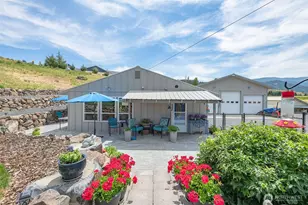 749 Wheeler Hill Rd, Wenatchee, WA 98801 - Photo 1