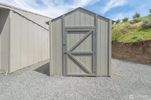 749 Wheeler Hill Rd, Wenatchee, WA 98801 - Photo 16