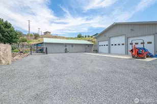 749 Wheeler Hill Rd, Wenatchee, WA 98801 - Photo 18