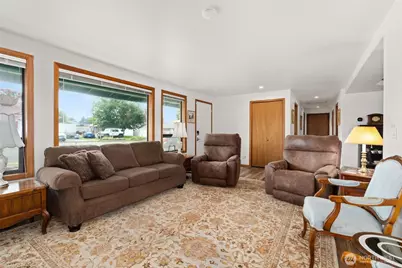 405 W 4th Street, Centralia, WA 98531 - Photo 8