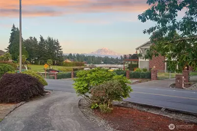 20015 Island Parkway E, Lake Tapps, WA 98391 - Photo 10