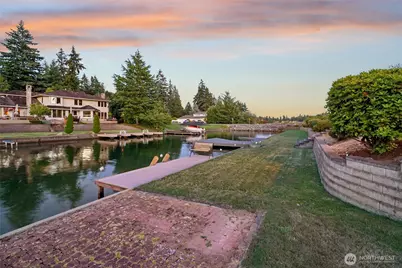 20015 Island Parkway E, Lake Tapps, WA 98391 - Photo 12