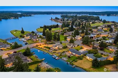 20015 Island Parkway E, Lake Tapps, WA 98391 - Photo 1